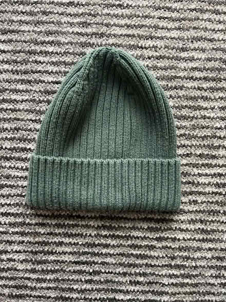 Photo of free H&M hat (enfield EN1) #1