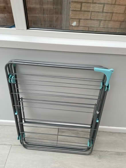 Photo of free Clothes rack (Al7 3ux) #2
