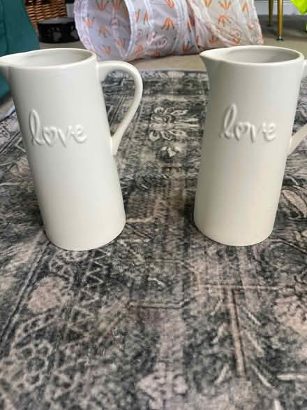 Photo of free 2X ceramic cream love vass (RG2 Shinfield) #1