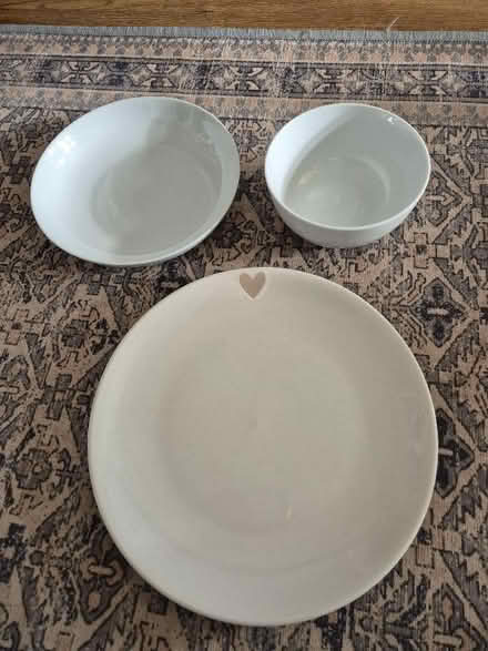 Photo of free Ceramic plate/bowls (Minster Lovell OX29) #1
