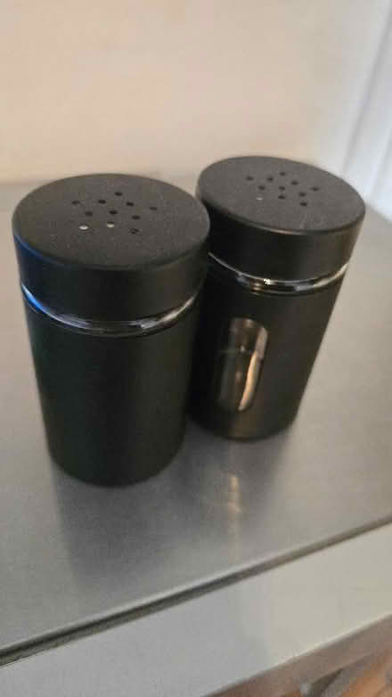 Photo of free Black salt & pepper shakers (West Croydon CR0) #1