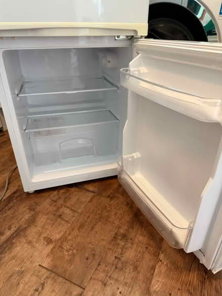 Photo of Fridge (Loddon) #1