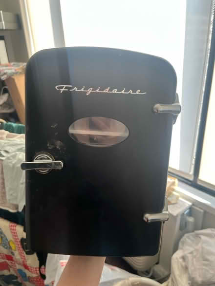 Photo of free Fridgedaire Mini Fridge (Woodley Park) #1