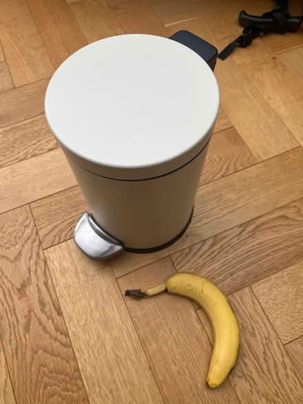 Photo of free Bathroom bin cream (Teddington TW11) #1