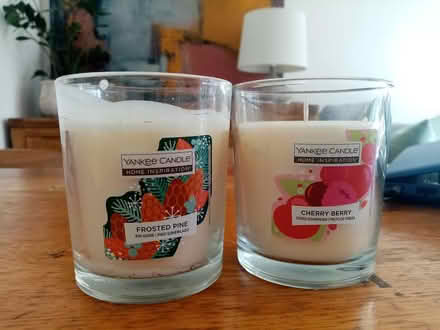 Photo of free 2 yankee candles (Victoria SW1) #1