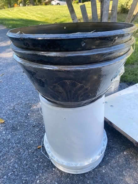 Photo of free Garden containers 21754 (Ijamsville 21754) #4