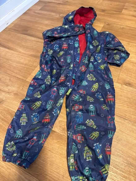 Photo of free Age 3-4 rain / puddle suit (Billericay CM12 Queens Park) #1
