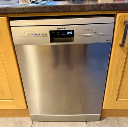 Photo of free Seimens Dishwasher (Enfield EN1) #1