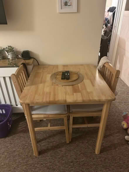 Photo of free Table and chairs (Islington) #1