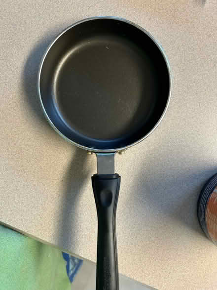 Photo of free Single egg pan (Newington Forest) #1