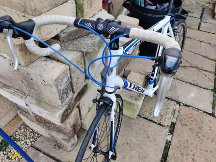 Photo of free Trek road bicycle - stripped bb thread good for parts (Gotherington GL52) #2