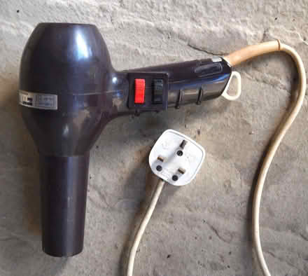 Photo of free hair dryer (Oakwood LS8) #1
