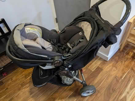 Photo of free City Mini Stroller & Car Seat (146th & Amsterdam Ave) #3