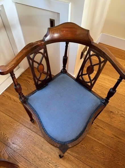 Photo of free Antique chair (Kensington W8) #3