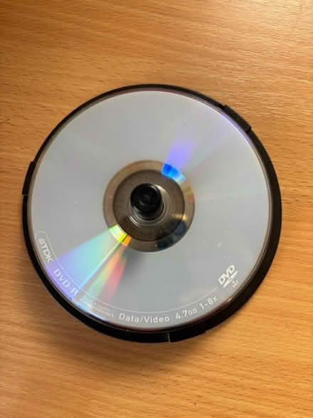 Photo of free Data/video blank dvd (HP5 Chesham) #1