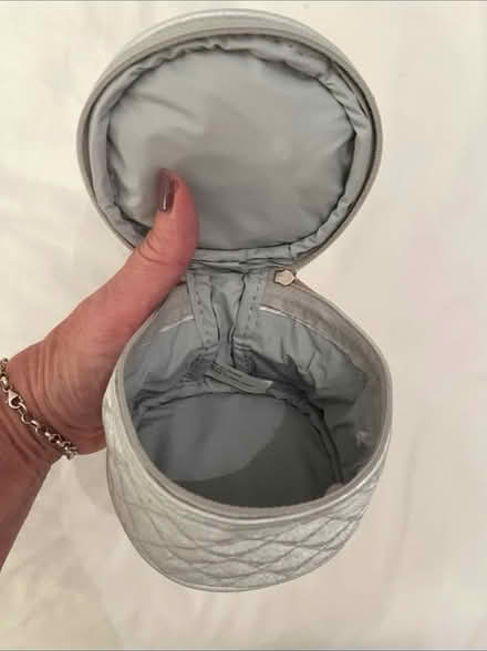 Photo of free Small Almay beauty bag (Bexley DA5) #2