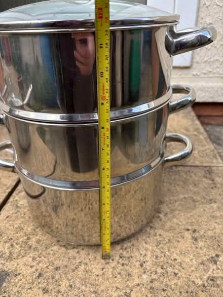 Photo of free Large stainless steel steaming pan (Hinksford DY6) #2