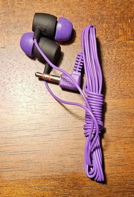 Photo of free Brand new wired earbuds (south los altos) #1