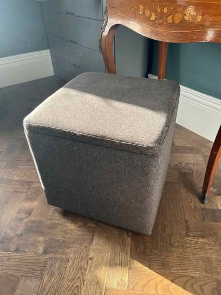 Photo of free Stool and storage box (Fulham) #1