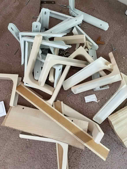 Photo of free Hinges, shelf brackets and miscellaneous (Sonning RG4) #2