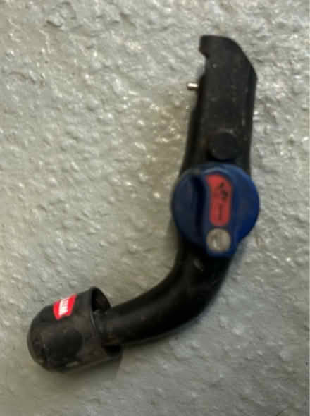 Photo of free Detachable Tow Bar for Range Rover Mk11 (Willaston CH64) #2
