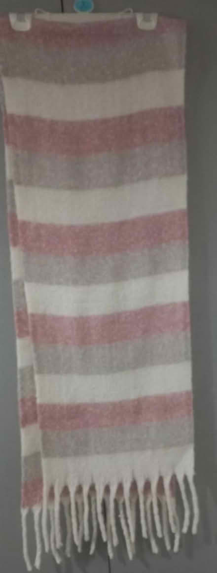 Photo of free Ladies accessories (CR4 4EX) #4