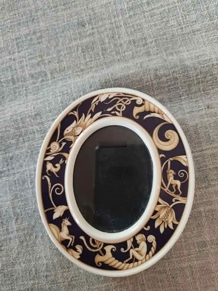 Photo of free Small Wedgwood picture frame (TN39) #1