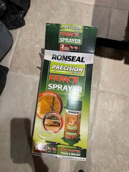 Photo of free Ronseal fence sprayer (Putney sw15) #1