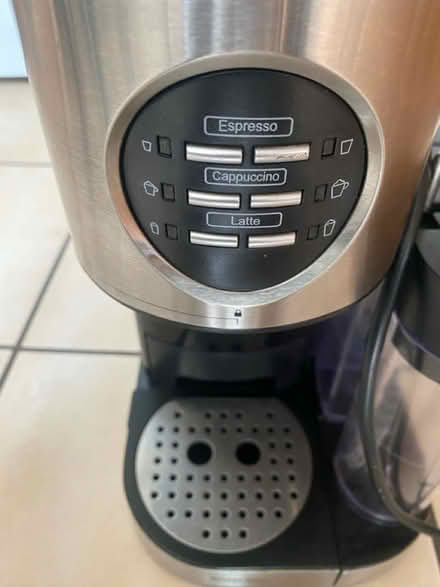 Photo of free coffee machine for spares or repair (Abbey Wood SE2) #1