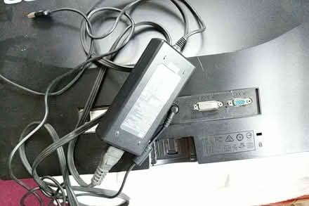 Photo of free widescreen monitor missing support (Ann Arbor near Hillside Terr.) #4