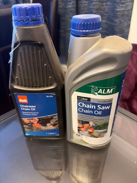 Photo of free chain saw oil (NN3 Meadowfields) #1