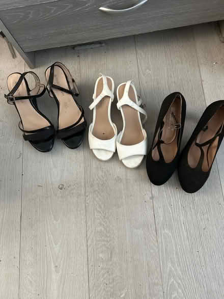 Photo of free 3 pairs shoes all size 6 (S6) #1