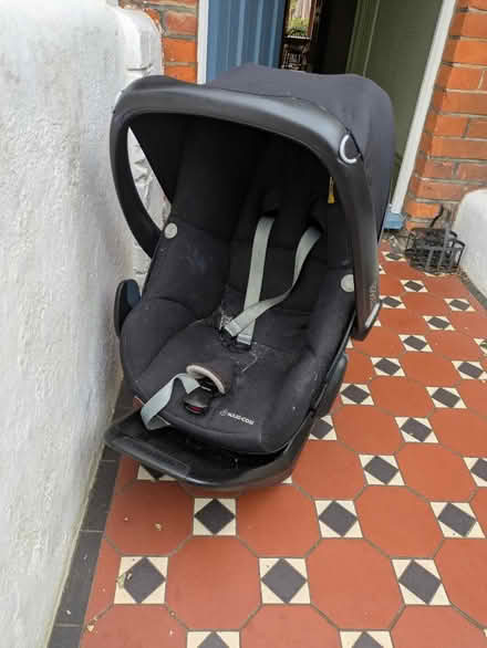 Photo of free Infant car seat (Fiveways) #1