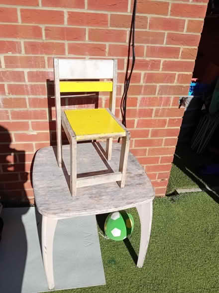 Photo of free Leather sofa and garden (New malden) #2