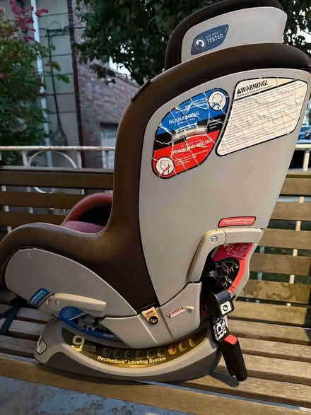 Photo of free Chicco convertible child car seat (Fort Lee NJ) #4