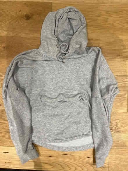 Photo of free Sweatshirts and T’s (SE17) #2