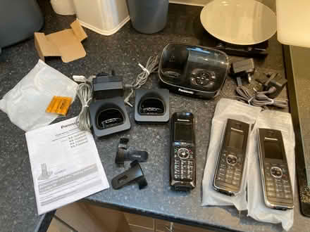 Photo of free Panasonic digital phone answer machine and 3 handsets (Bilton CV22) #1