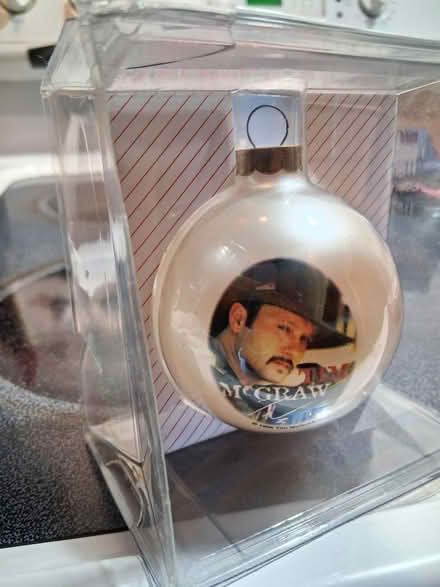 Photo of free Tim McGraw (Burien) #1