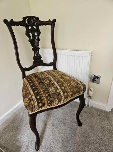 Photo of free Elegant chair (Leeds LS10) #1