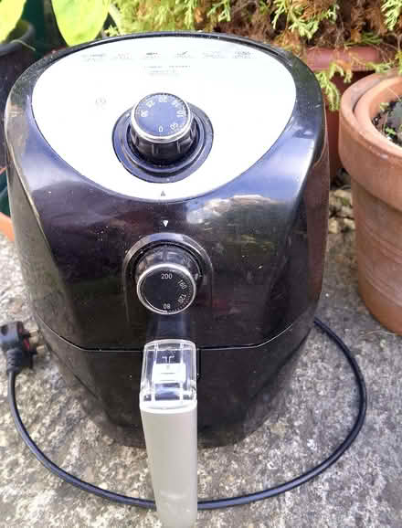 Photo of free Air fryer (Minchery Farm OX4) #2