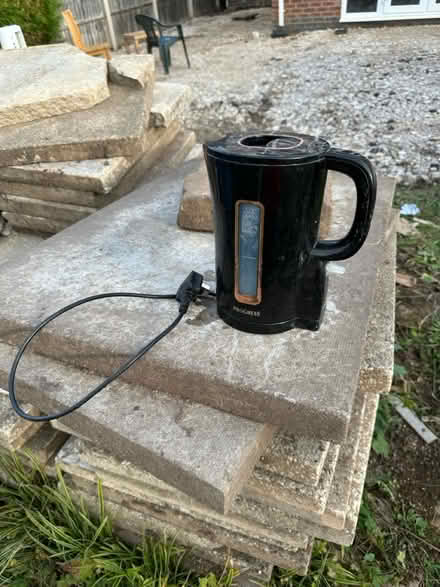 Photo of free Kettle working, just needs cleaning (Ng8 2qn) #1