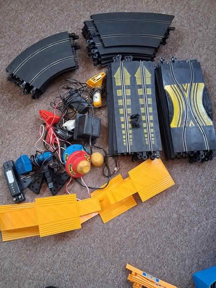 Photo of free Scalextric track no cars (PL25) #1