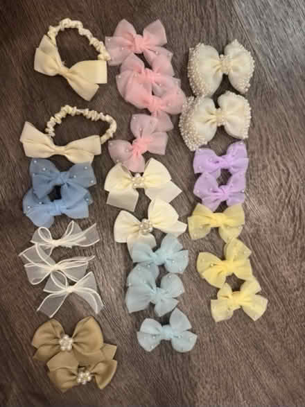 Photo of free Girls hair clips (Croydon) #1