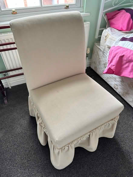 Photo of free Small Chair (CT14) #1