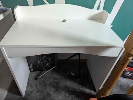 Photo of free White desk (BD21 - Long Lee) #1