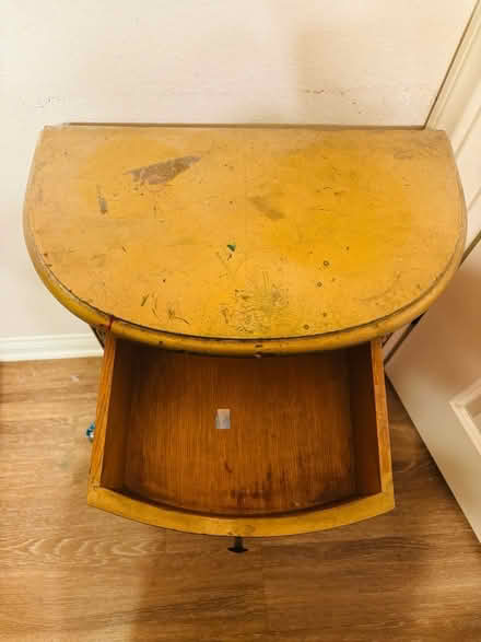 Photo of free Gold painted accent table (North Hollywood) #3