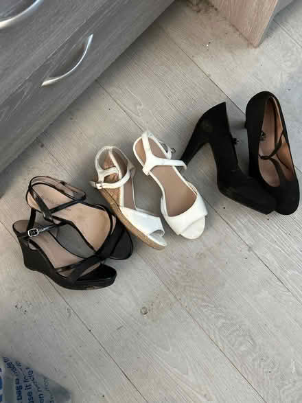 Photo of free 3 pairs shoes all size 6 (S6) #2