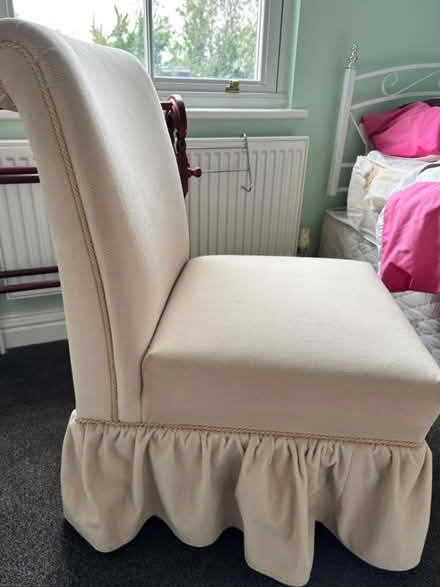 Photo of free Small Chair (CT14) #4