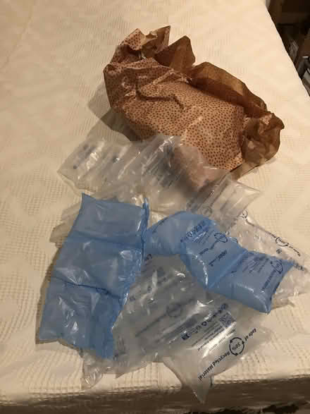 Photo of free boxes, envelopes wrapping material (Kidlington OX5) #2