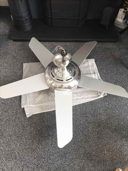 Photo of free Ceiling fan and light (Gosport PO13. BRIDGEMARY) #2